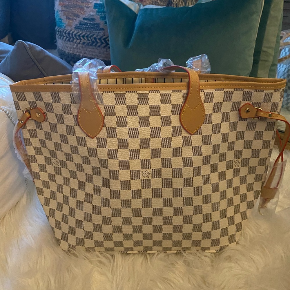Neverfull bag Louie tote white